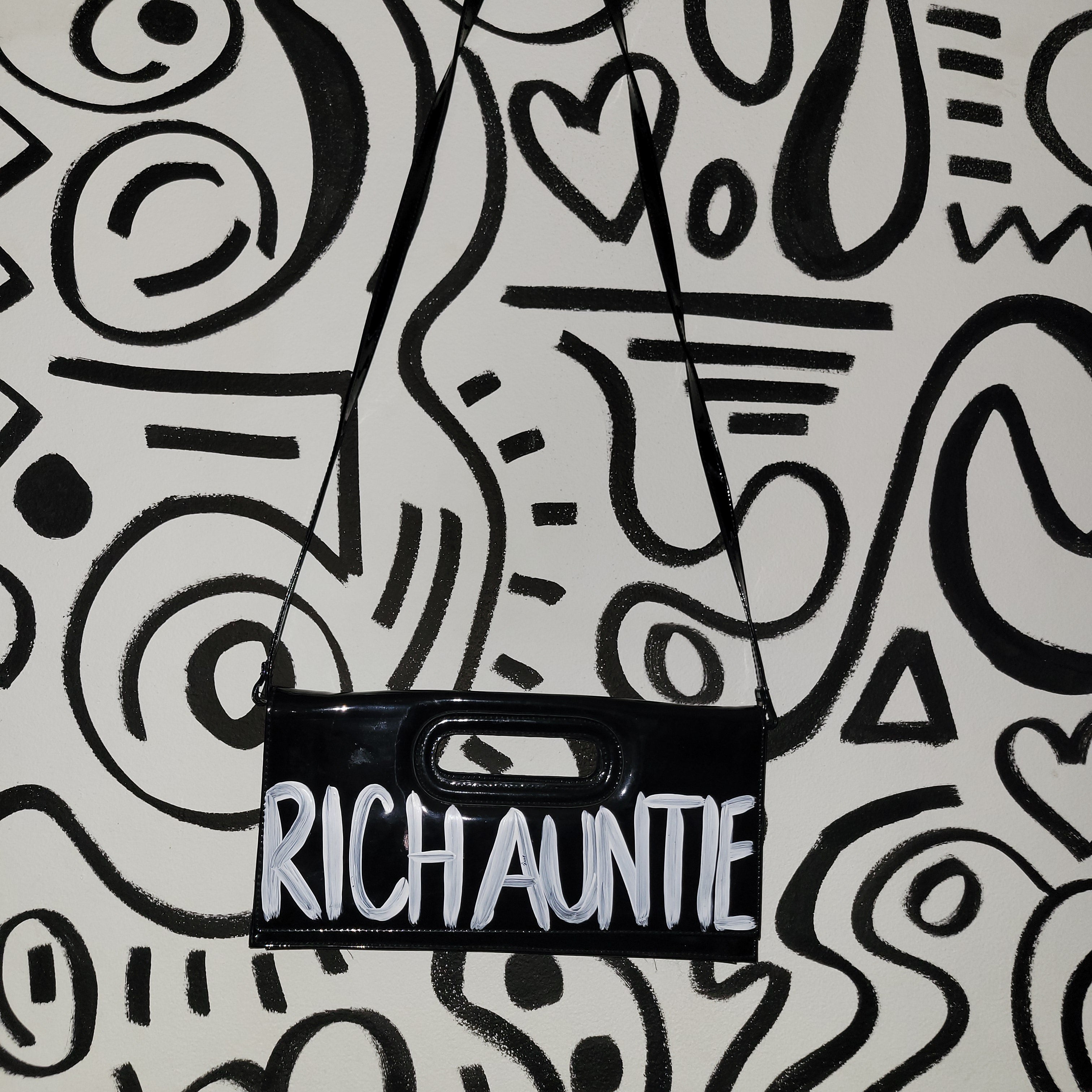 Rich Auntie Handbag w/ strap